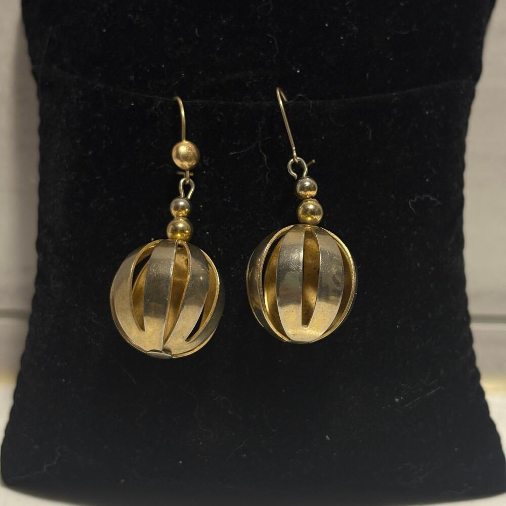 Vintage Sarah Coventry ball earrings